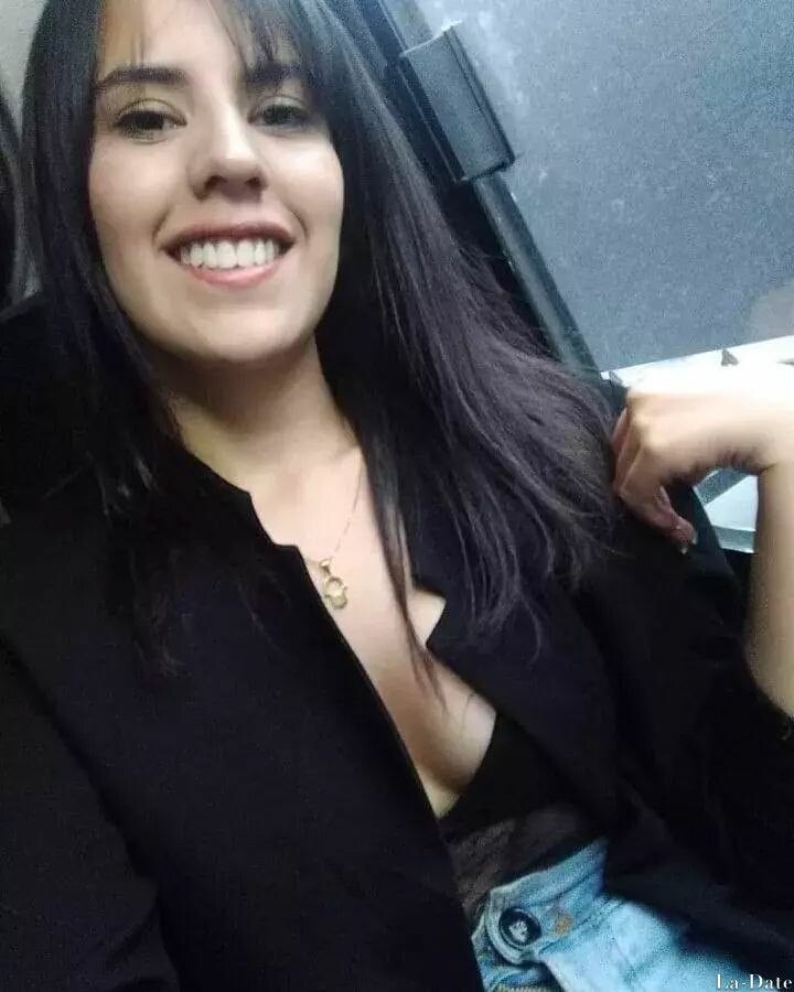 Isabel, 27