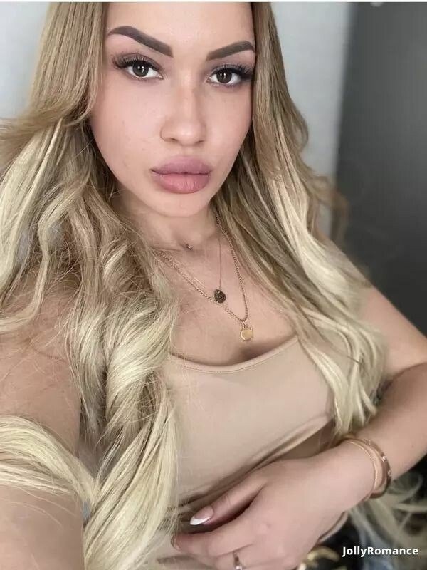 Karina, 24